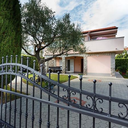 Premium Apartment Near Center And Beach With Parking Krk Town Exterior foto