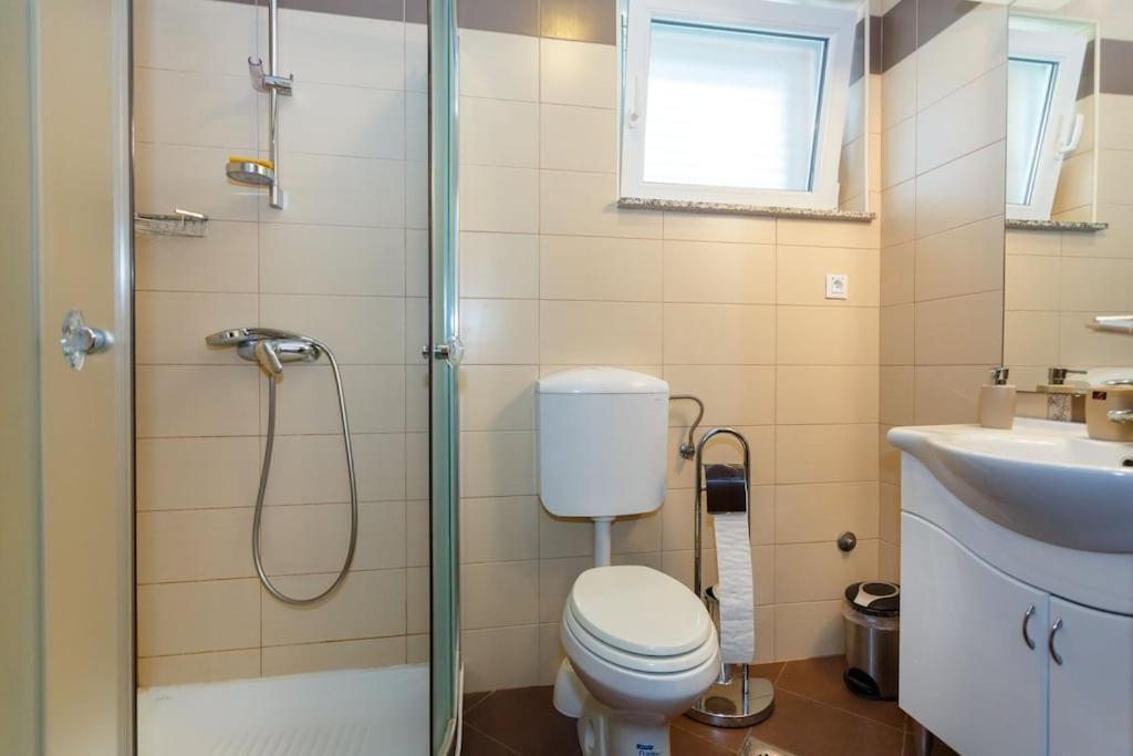 Premium Apartment Near Center And Beach With Parking Krk Town Exterior foto